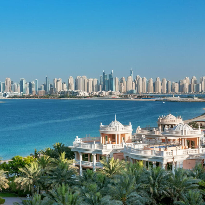 Beachfront luxury property in Dubai for Canadian buyers